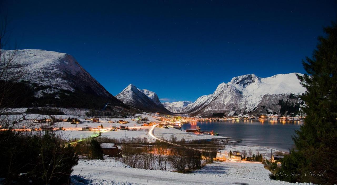 Troll Fjordhytter Syvde Экстерьер фото